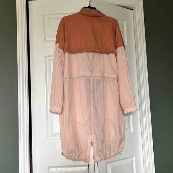 Nike Windbreaker - Picture 3 of 3